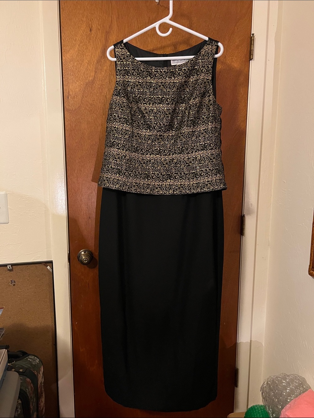 Jessica Howard Black Maxi Dress with Gold Brocade Top